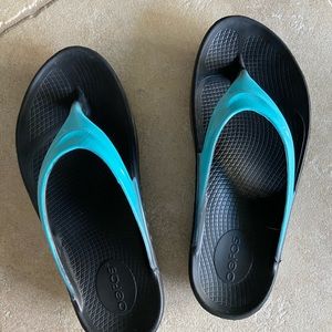 Oofos sandals